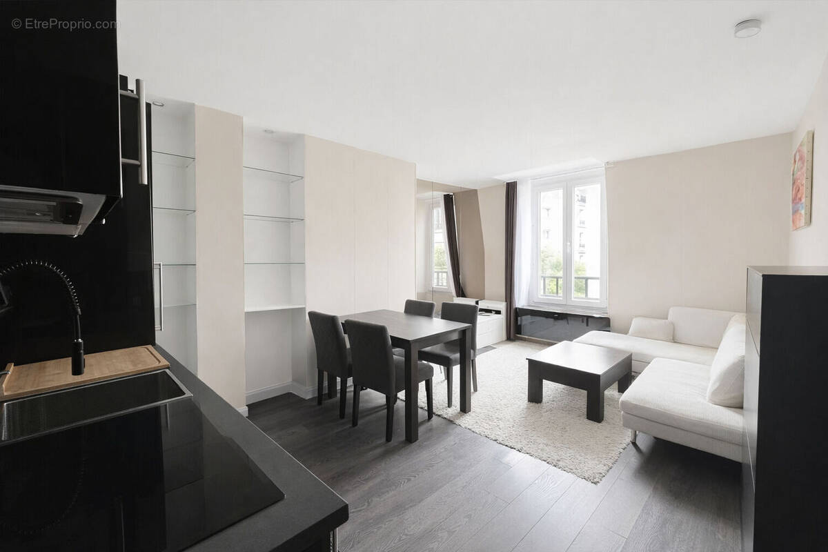 Appartement à PARIS-11E