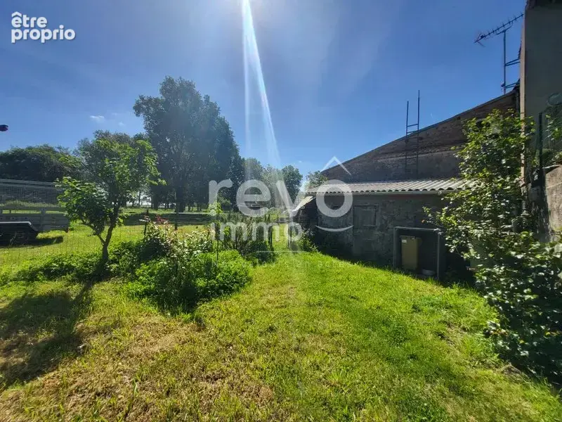 Corps de ferme - dependances - 234 m² - photo 6