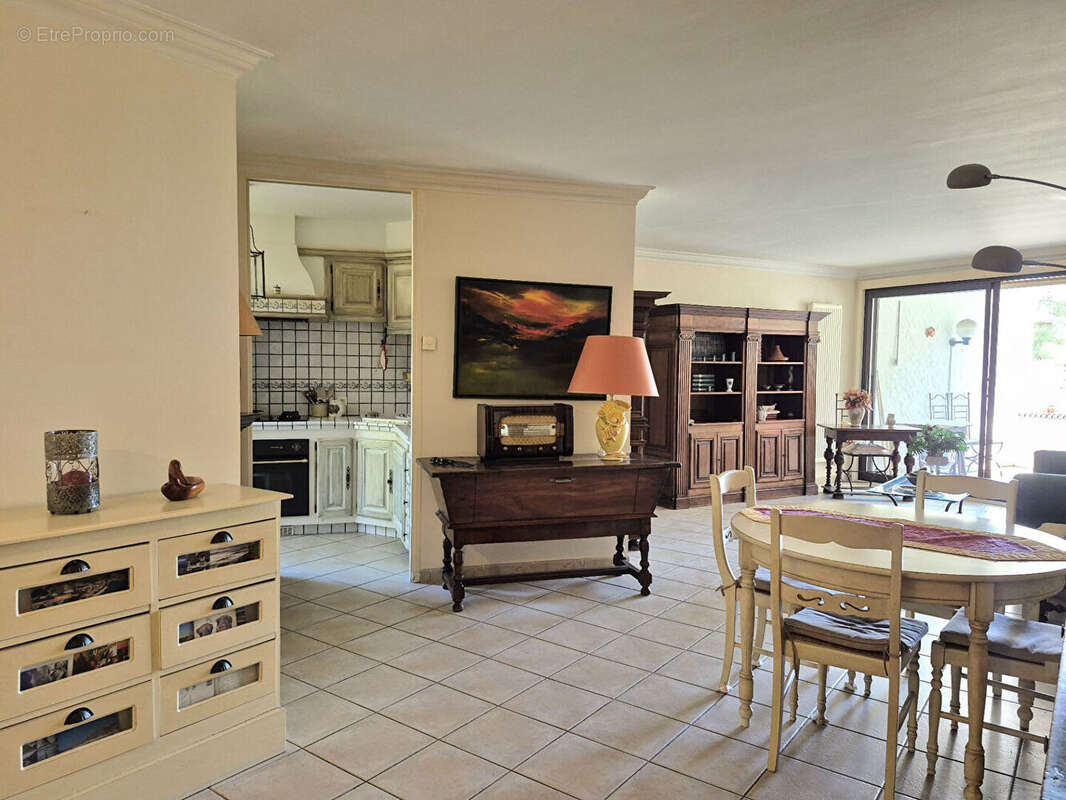 Appartement à SAUSSET-LES-PINS