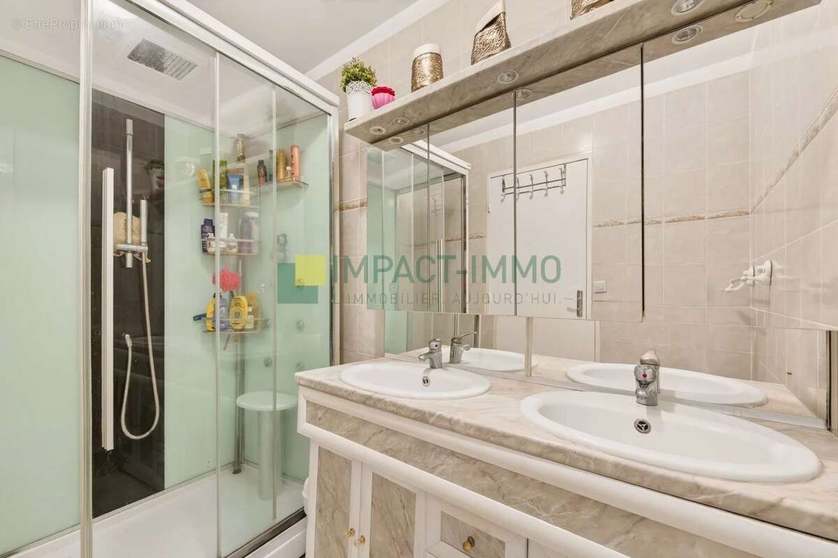 Appartement à CLICHY