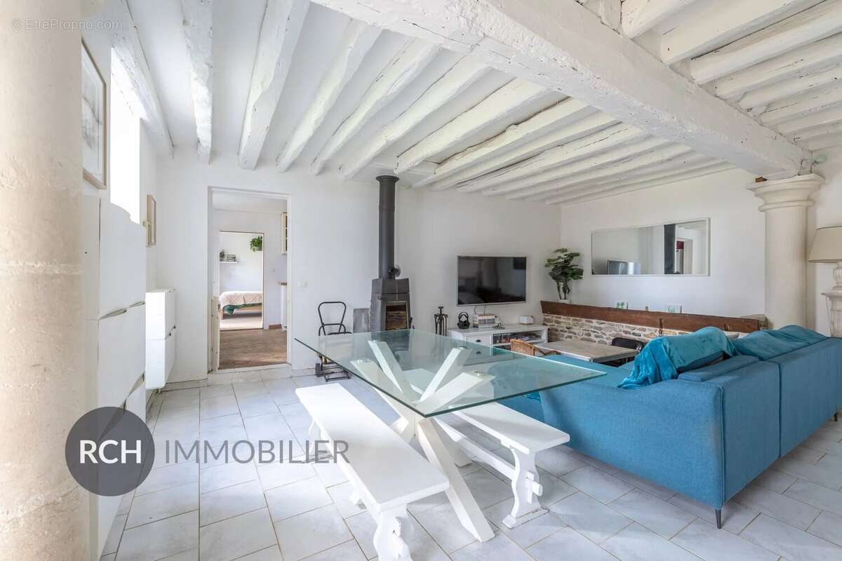 Maison à BAZAINVILLE