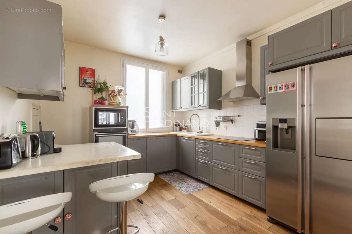 Appartement à PARIS-19E