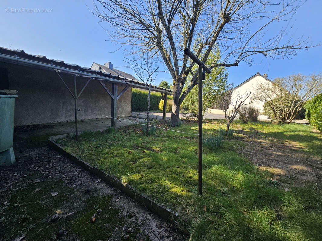 Terrain à BRUZ