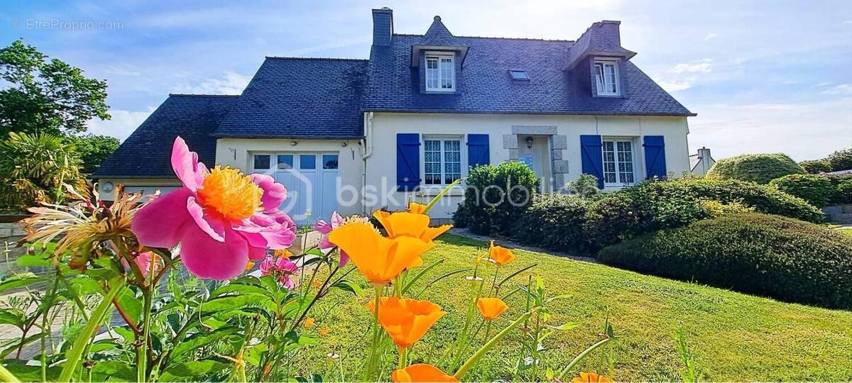 Maison à HUELGOAT