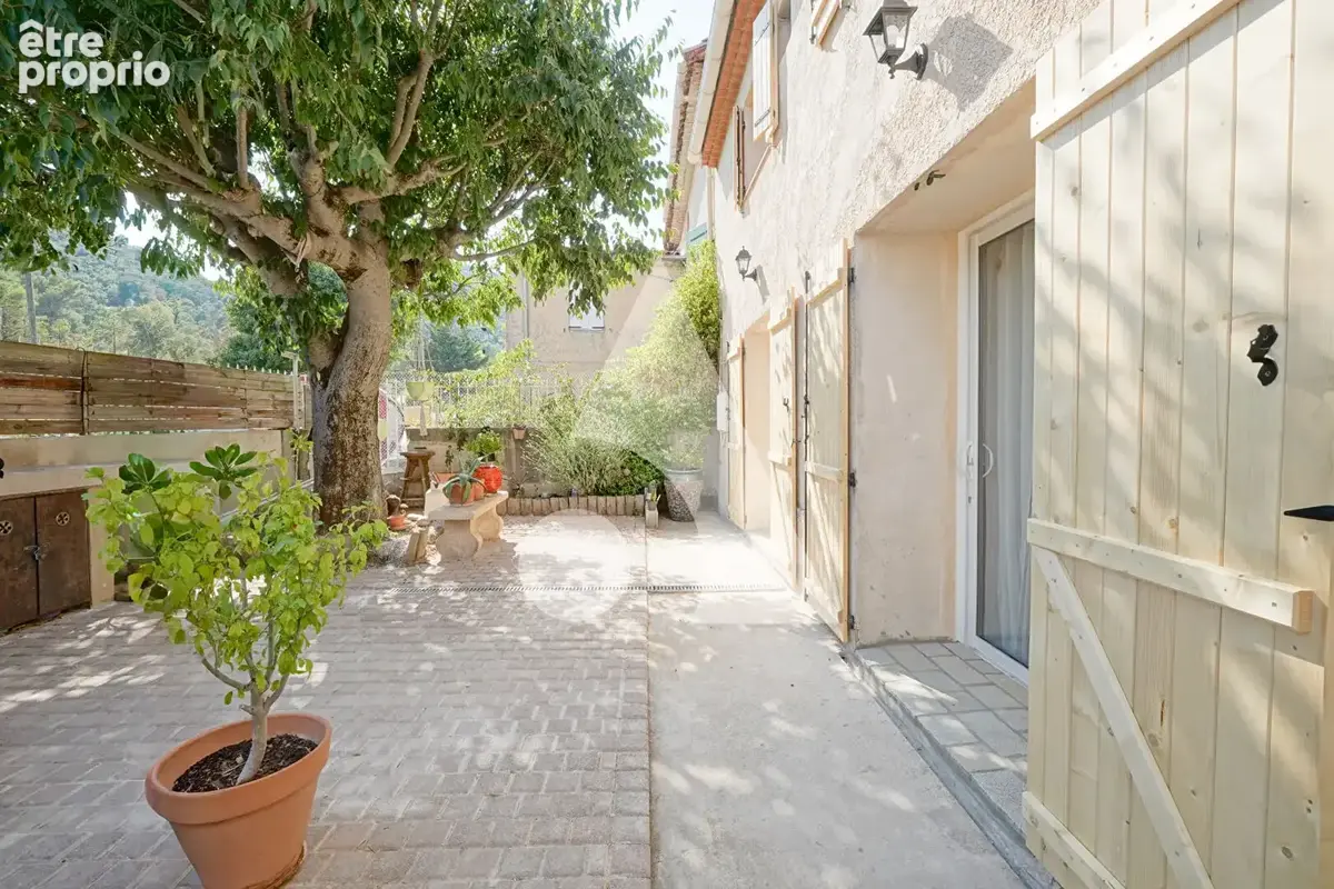 Mimet, maison T4 rénovée avec terrasses. - photo 2