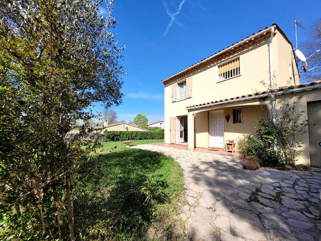 Maison à SAINT-PAUL-TROIS-CHATEAUX