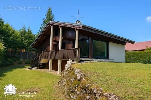 Maison à ARACHES-LA-FRASSE