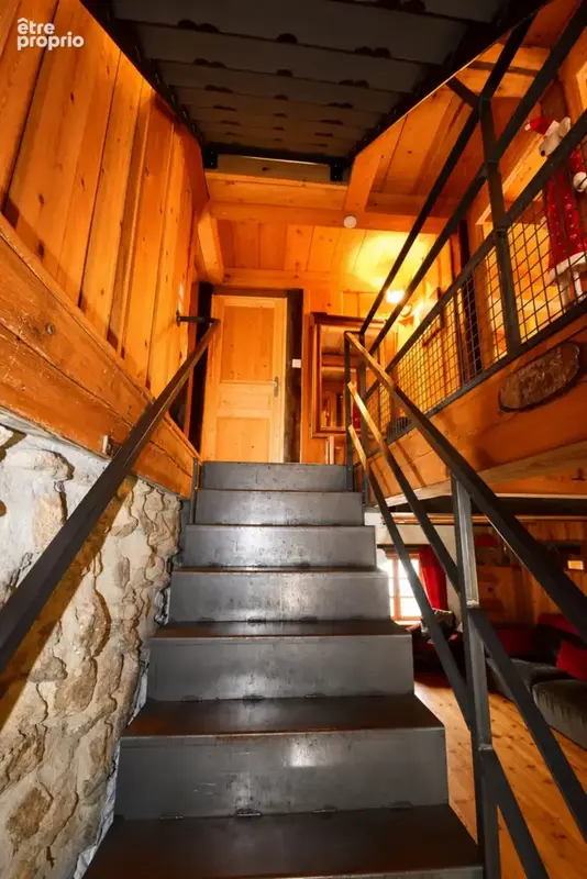 A vendre sur 2,4 ha en pleine nature 1 Chalet Rénové + 1 ancien chalet à réhabiliter - photo 13