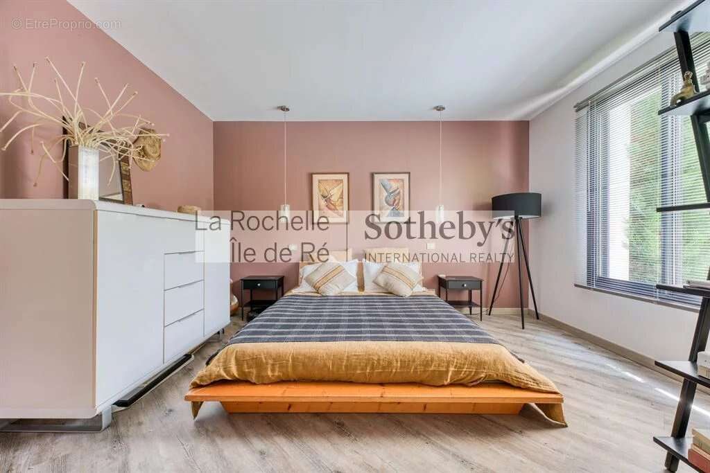 Maison à PORT-DES-BARQUES