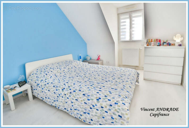 Maison à BRIERES-LES-SCELLES