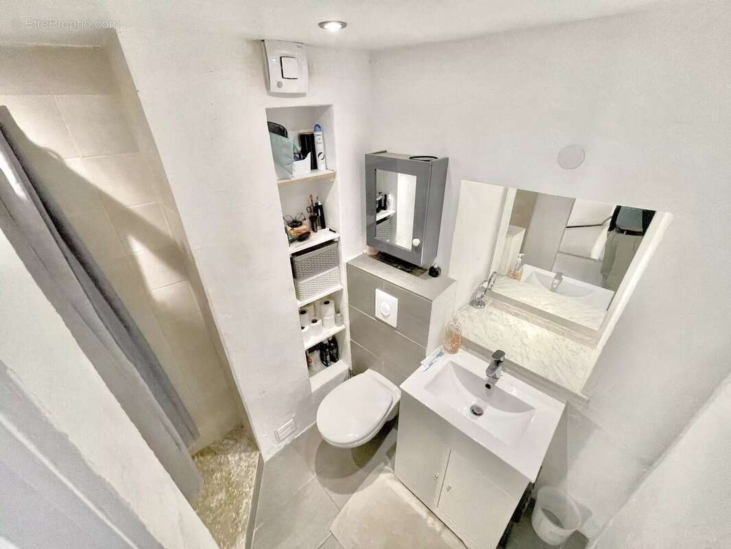 Appartement à SAINT-VALLIER-DE-THIEY