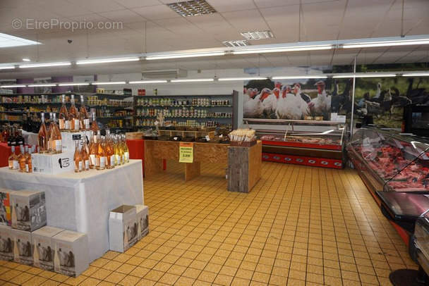 Commerce à PARAY-LE-MONIAL