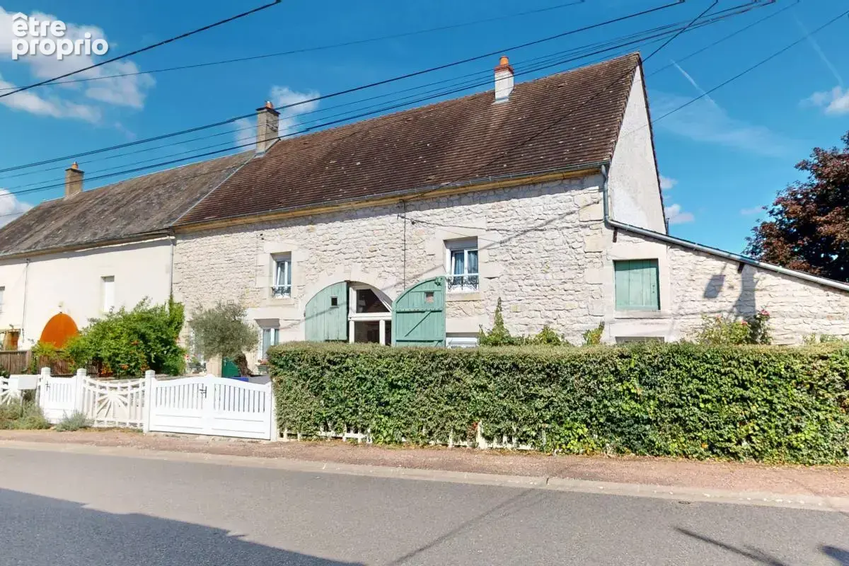 Maison à POUILLY-SUR-LOIRE