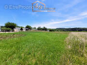 Terrain à VALLON-PONT-D'ARC