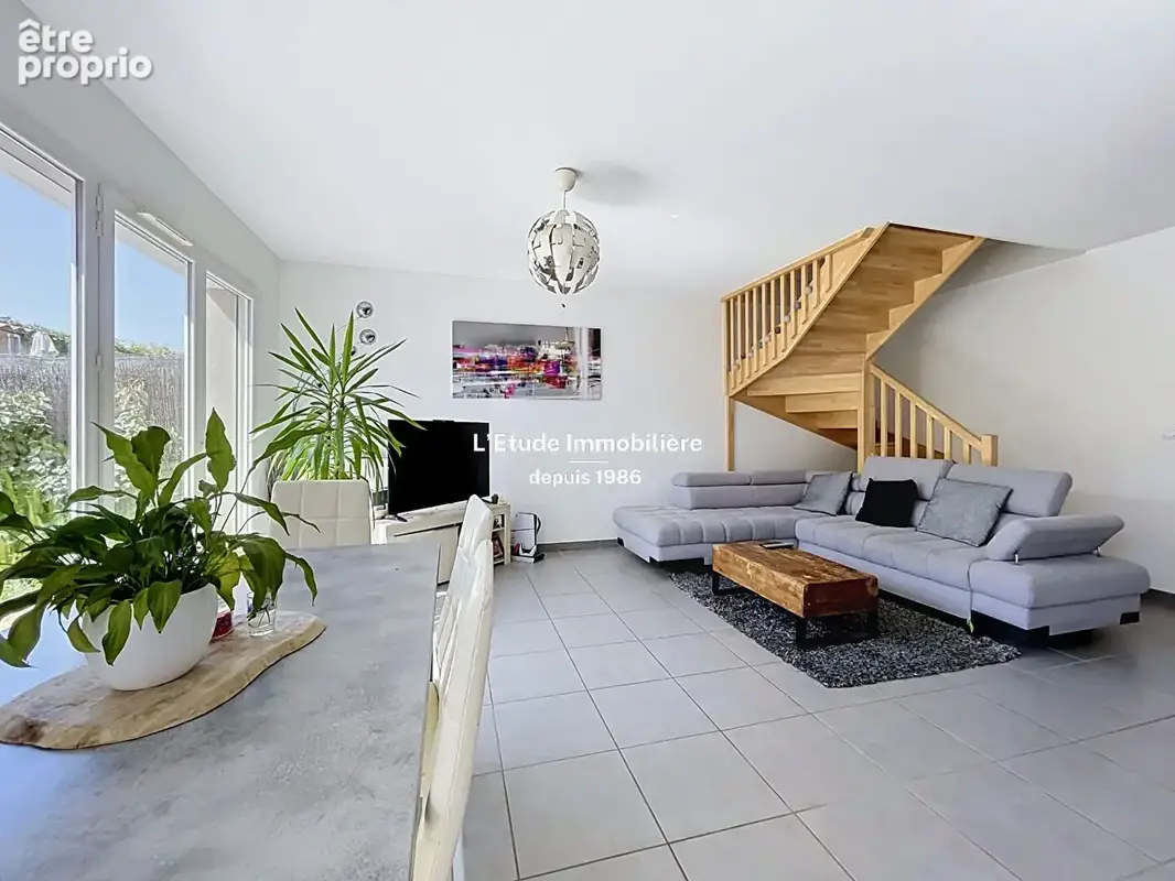 Duplex, comme une maison, au coeur de Vancia, 70m2 + jardin de 35m2 avec place de parking privative - photo 4