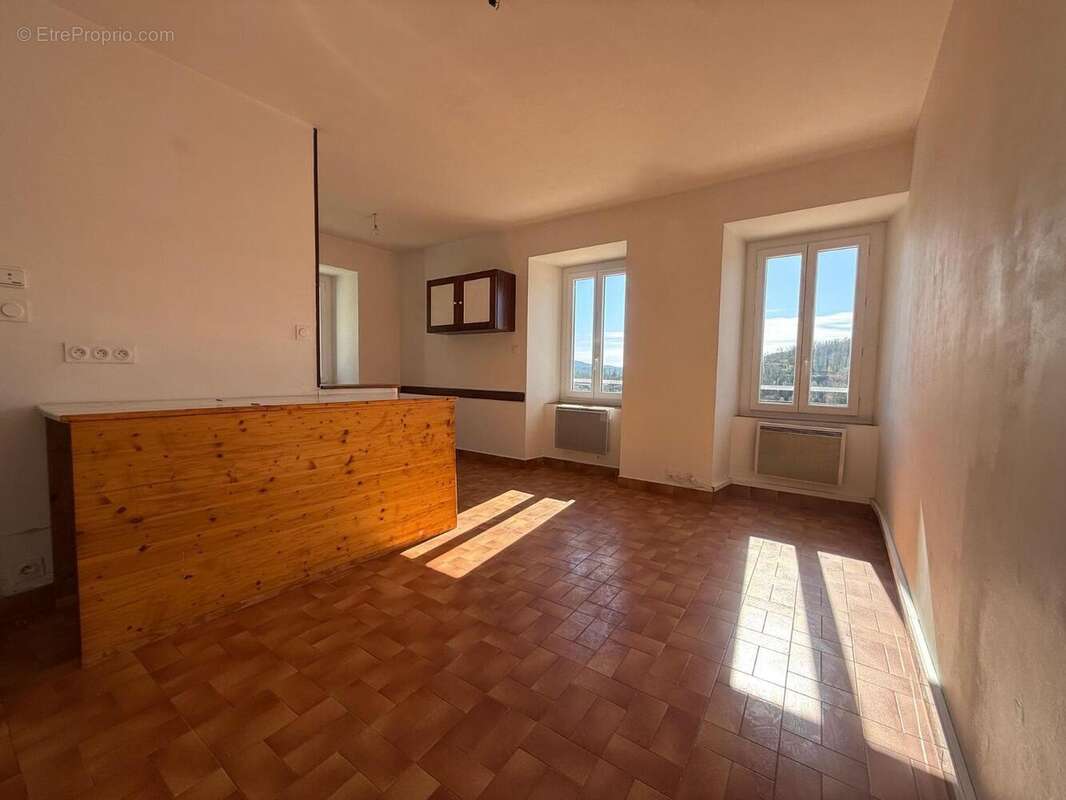   - Maison à VOGUE