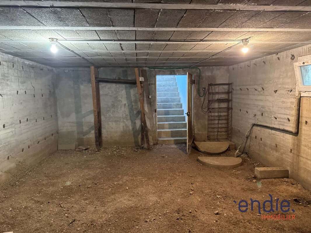 Maison 103 m² à Saint-Pourcain-Sur-Besbre  - photo 14