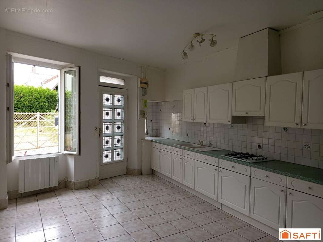 Maison 40 m² à Veaugues  - photo 3