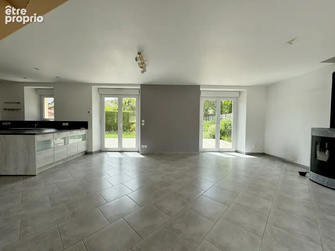Maison en pierre familiale - quartier calme - photo 21