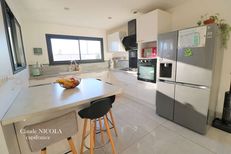 Maison à SAINT-MARCEL-LES-VALENCE