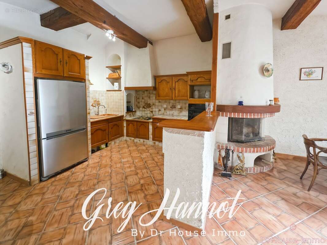 Maison à BESSE-SUR-ISSOLE