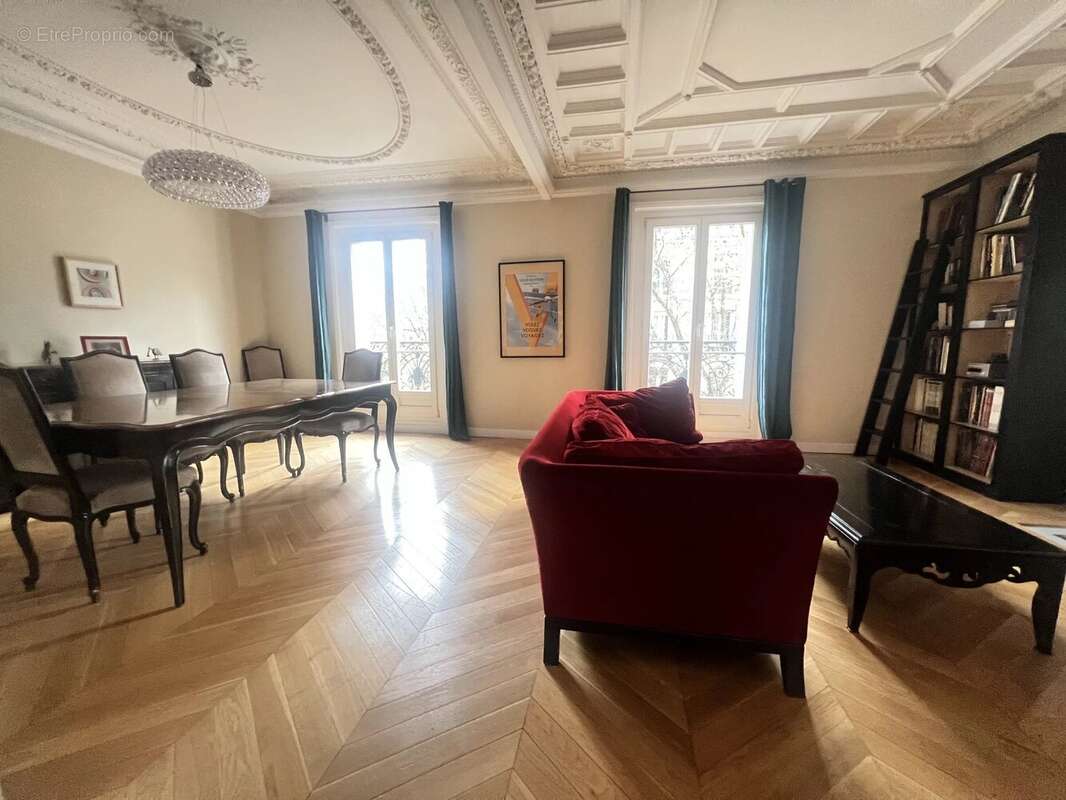 Appartement à PARIS-19E