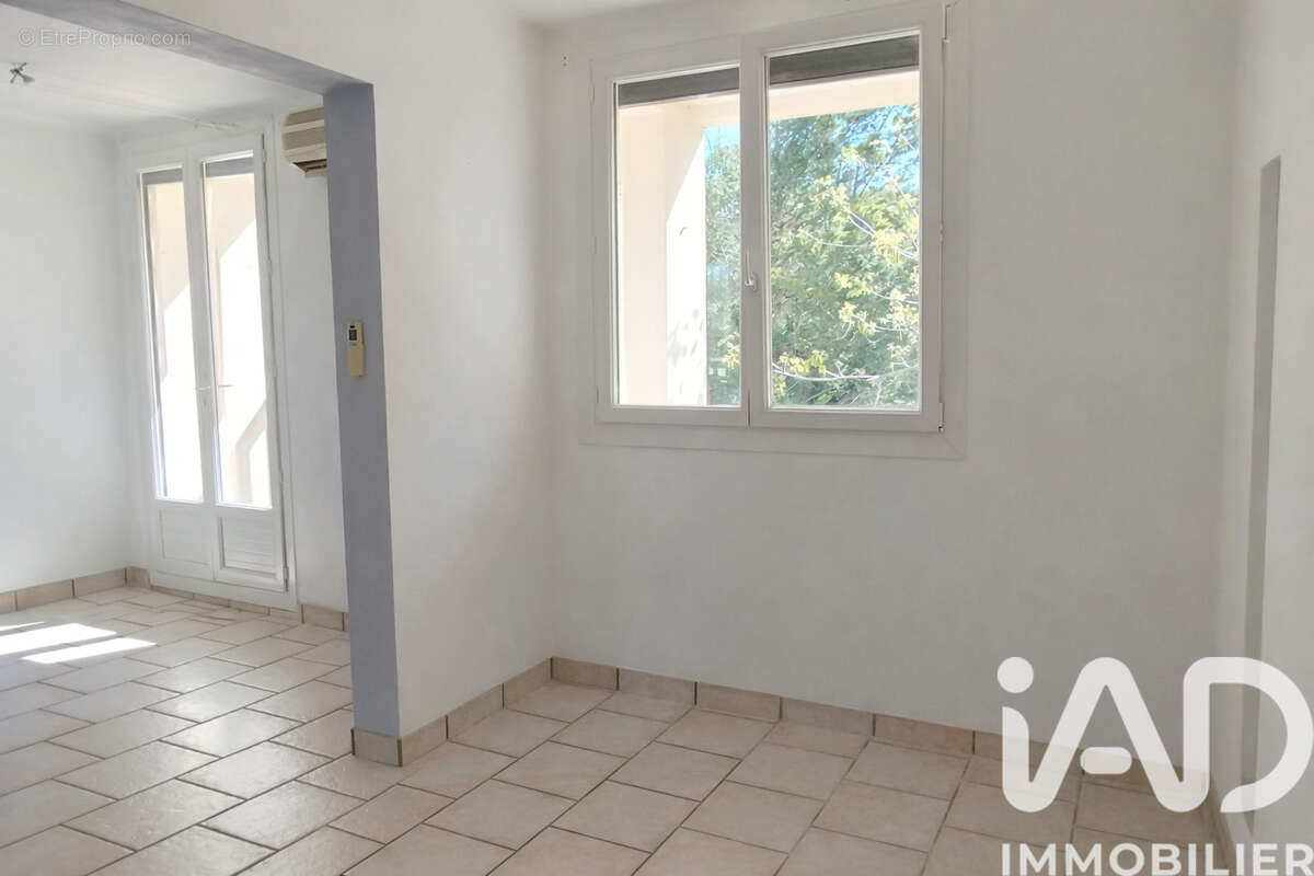 Photo 7 - Appartement à SALON-DE-PROVENCE