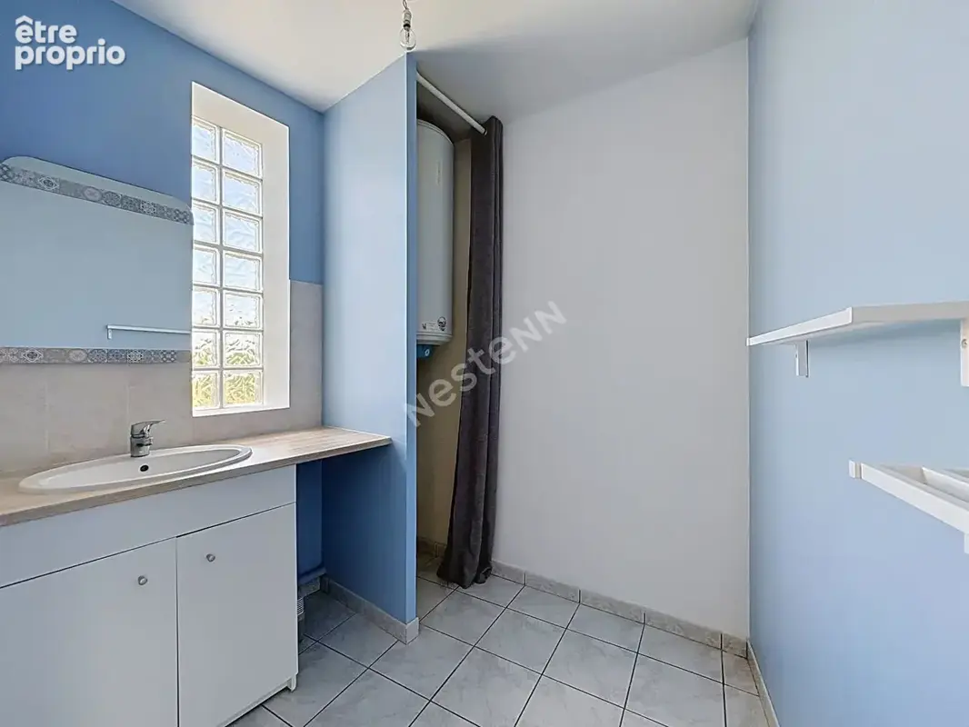 Appartement 1 chambre - Proximité tramway - Sans travaux et parking - photo 6