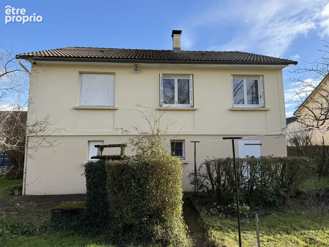 Maison à YZEURE