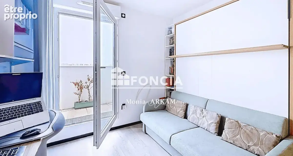 Quartier de l’horloge – grand 4 pièces – 3 chambres – vue ciel - près de 40 m² de pièce de vie – 95 m² d’extérieurs – 5ᵉ étage – - photo 13