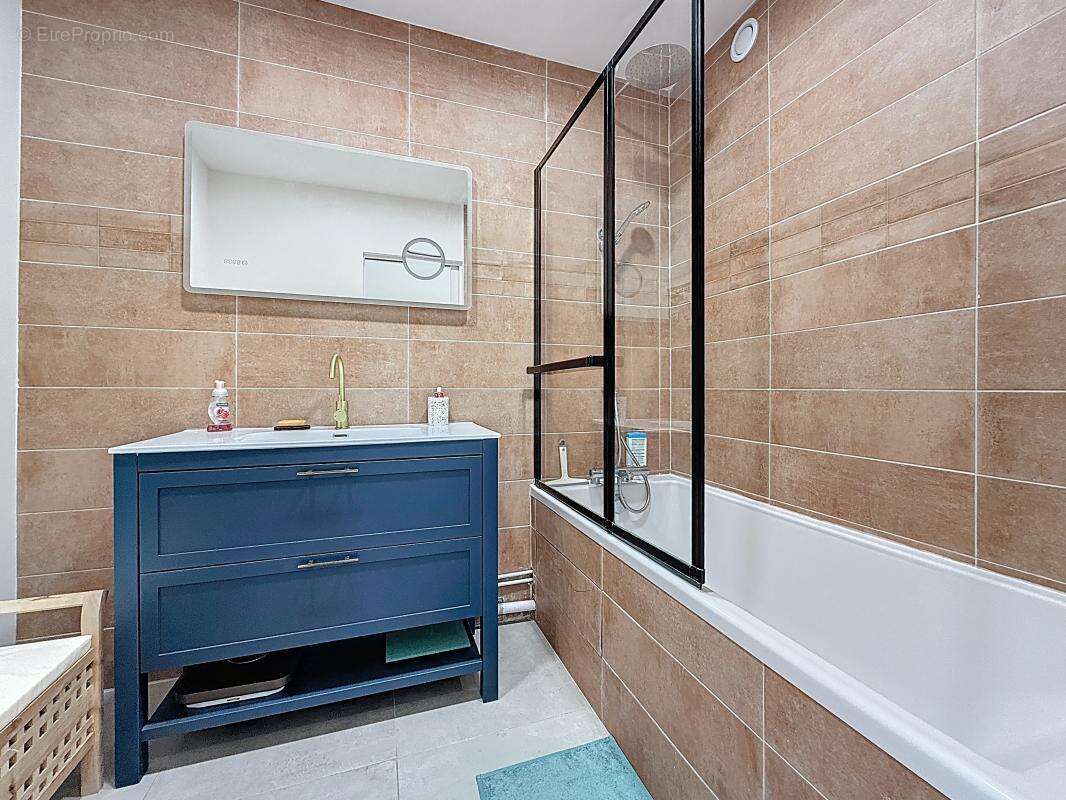 Appartement à LYON-8E