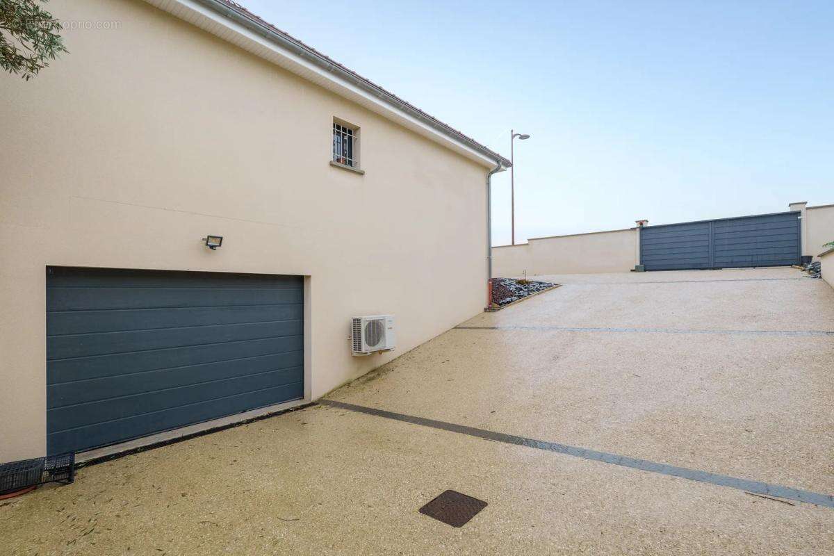 Maison à CRENEY-PRES-TROYES