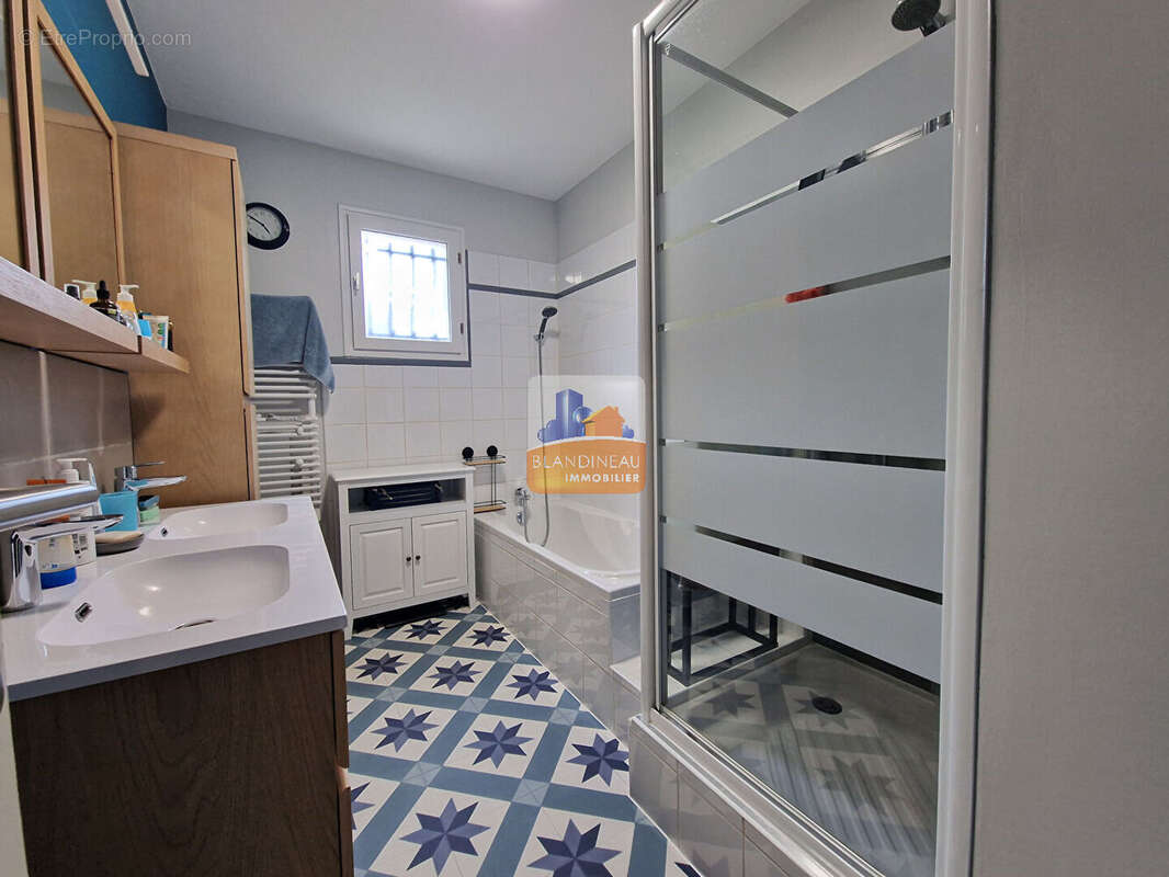 Maison à BOUGUENAIS