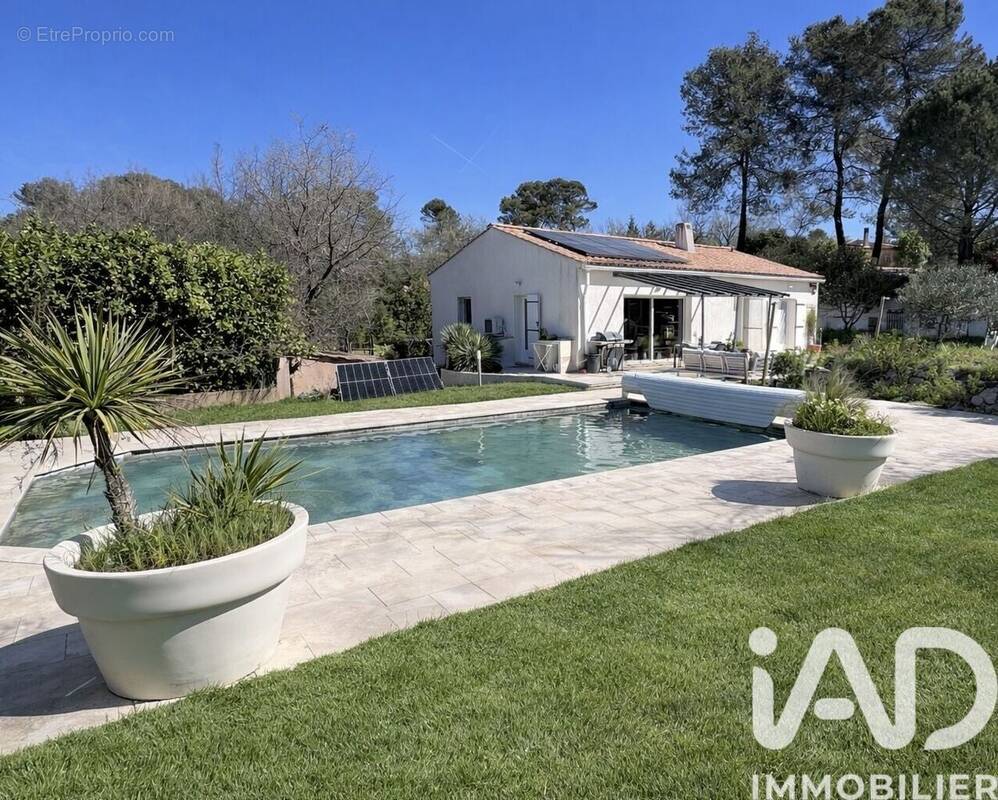 Photo 1 - Maison à NANS-LES-PINS