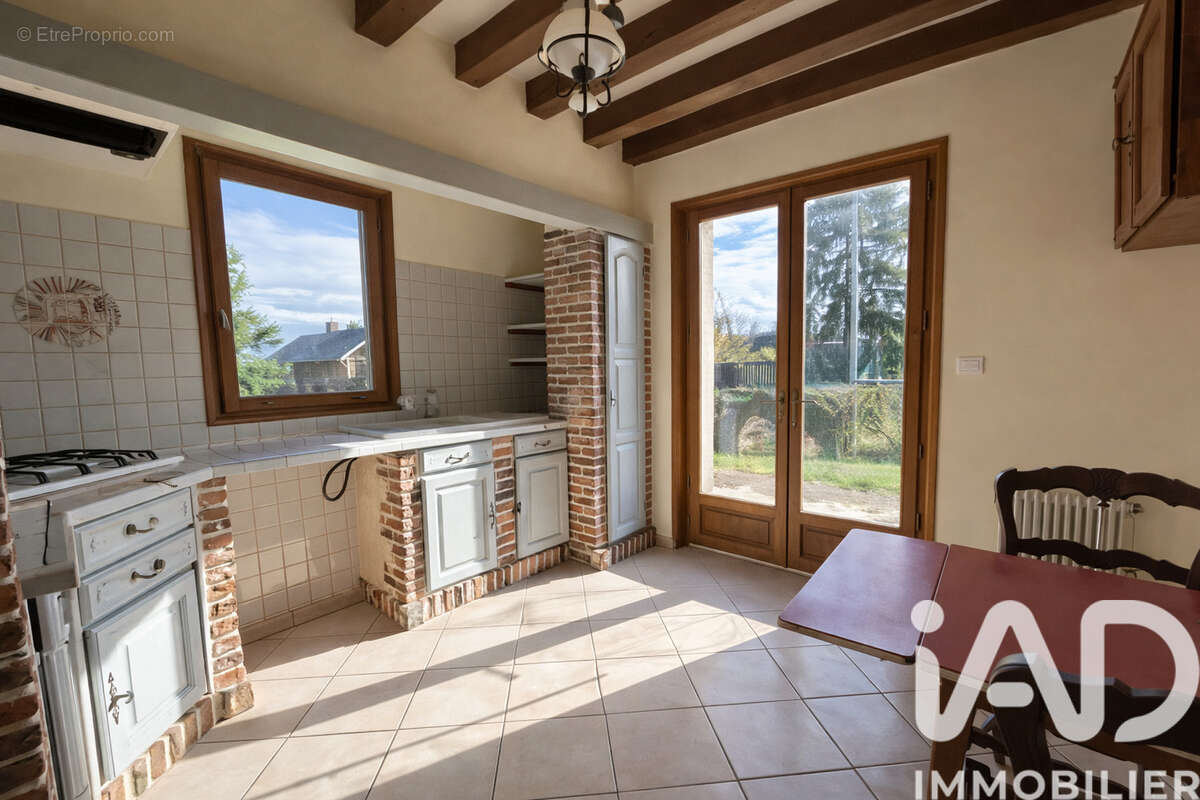 Photo 2 - Maison à ETREPAGNY