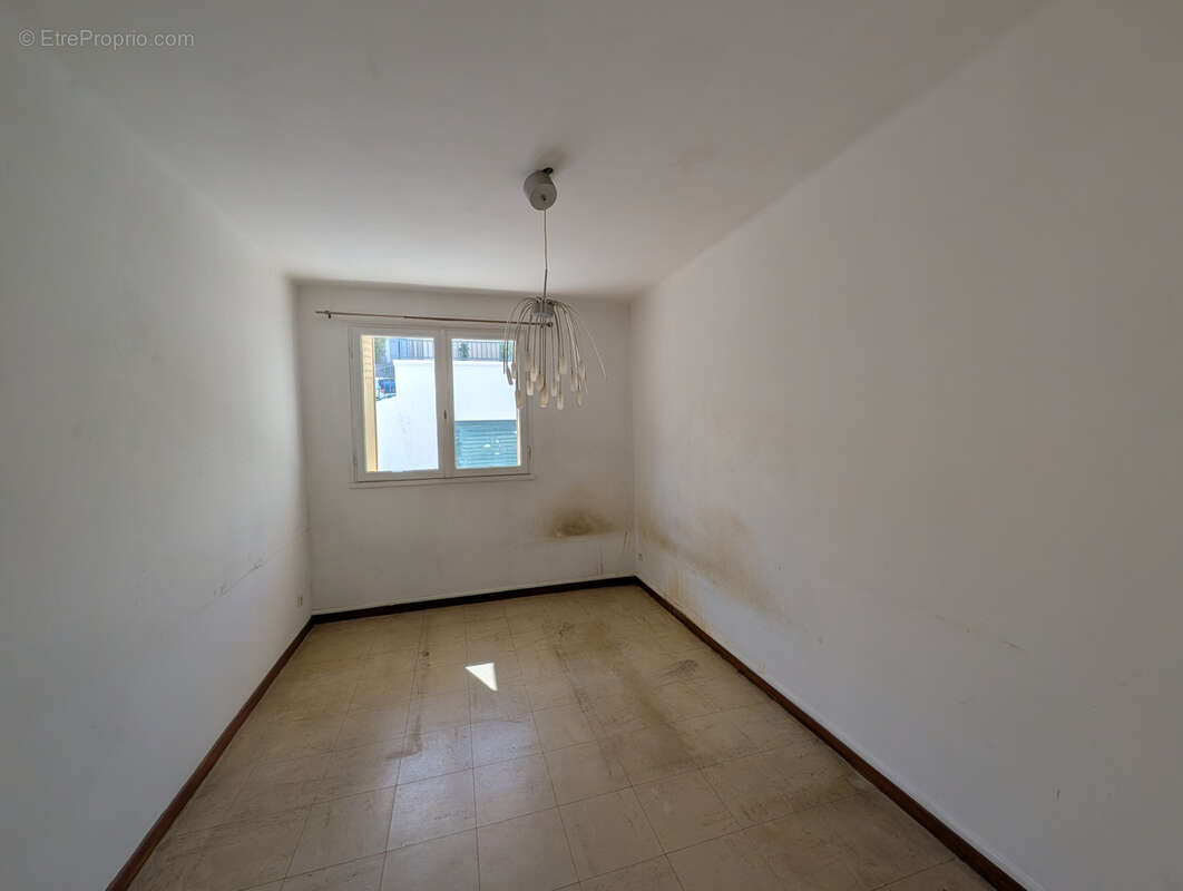 Appartement à MARSEILLE-6E