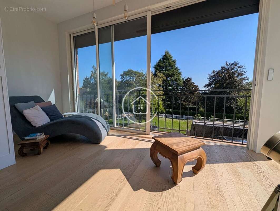 Maison à LA CHAUSSEE-SAINT-VICTOR