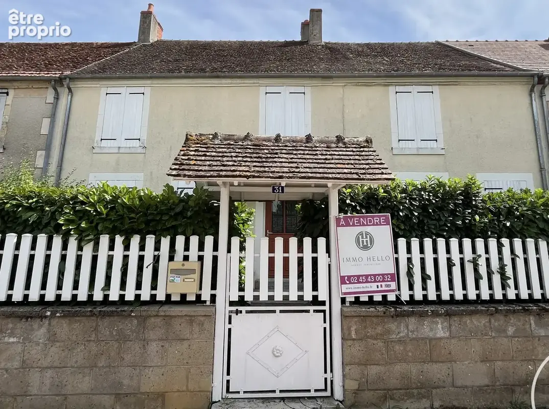 Maison à AINAY-LE-CHATEAU