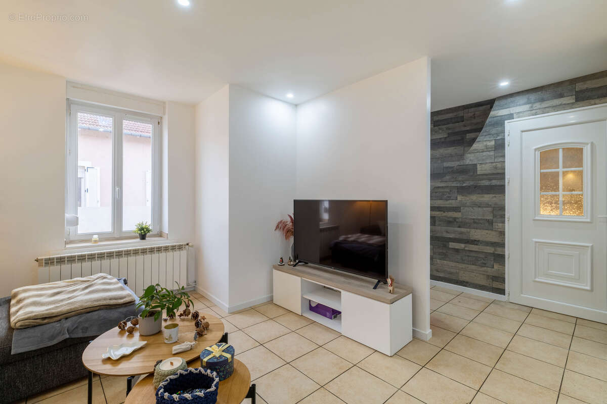 Appartement à MONTOIS-LA-MONTAGNE