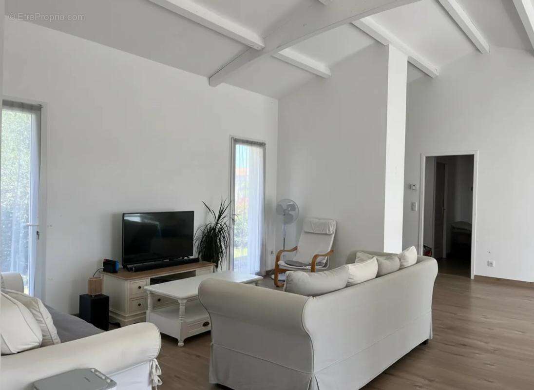 Maison de 6 pièces de 124 m² à Villiers-en-Plaine - photo 4