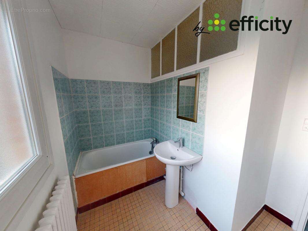 Maison à AULNOYE-AYMERIES