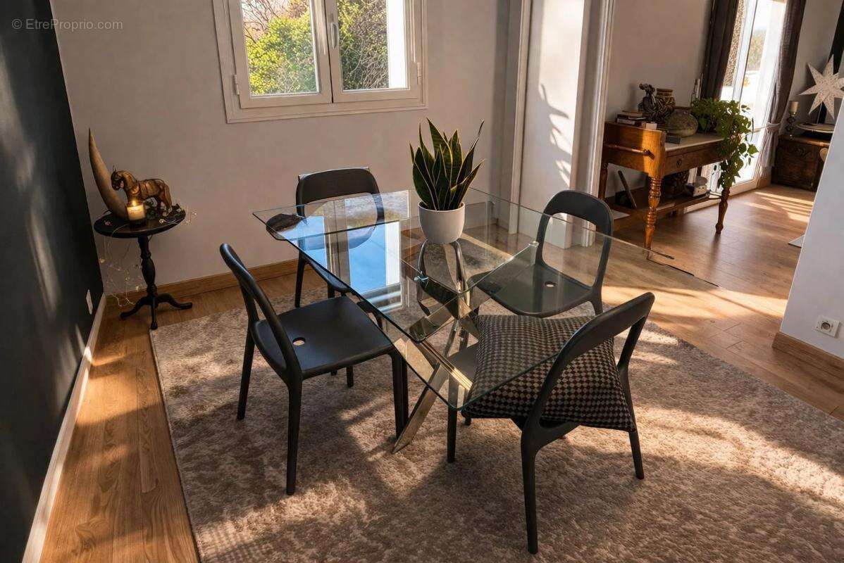 Appartement à VALBONNE