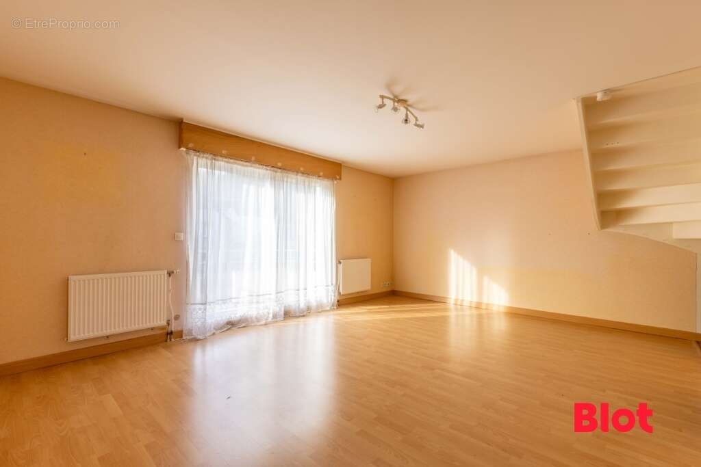 Appartement à THORIGNE-FOUILLARD