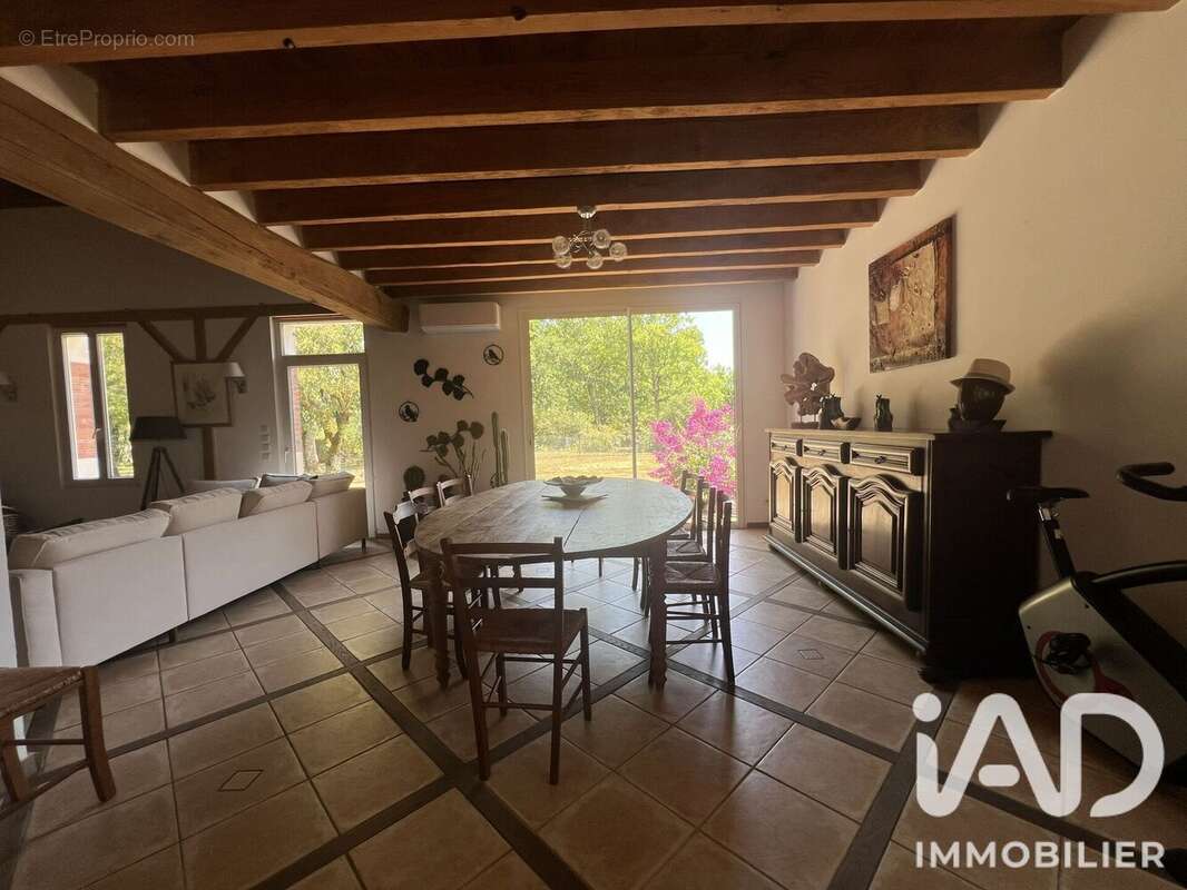 Maison 173 m² à Labrit  - photo 8