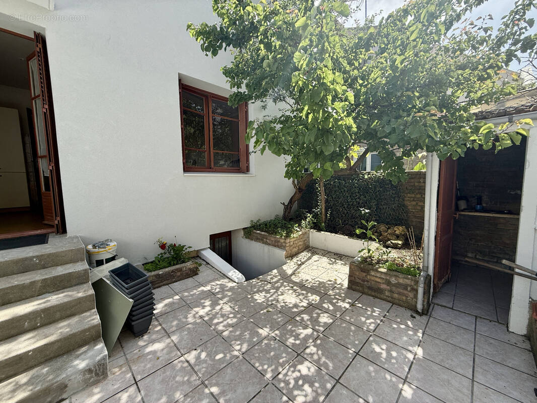 Maison à ISSY-LES-MOULINEAUX