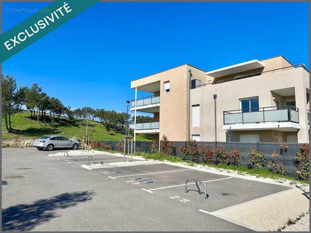 Photo 1 - Appartement à VILLENEUVE-LES-AVIGNON