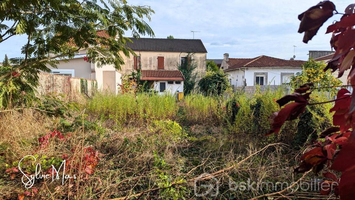 Appartement à FUMEL