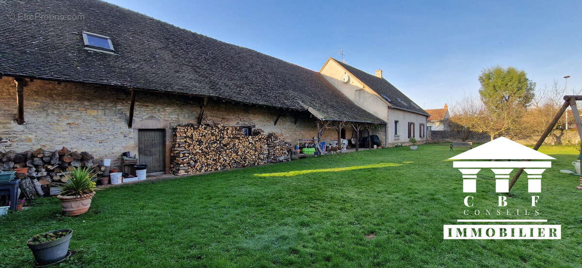 Maison à SAINT-MARCEL