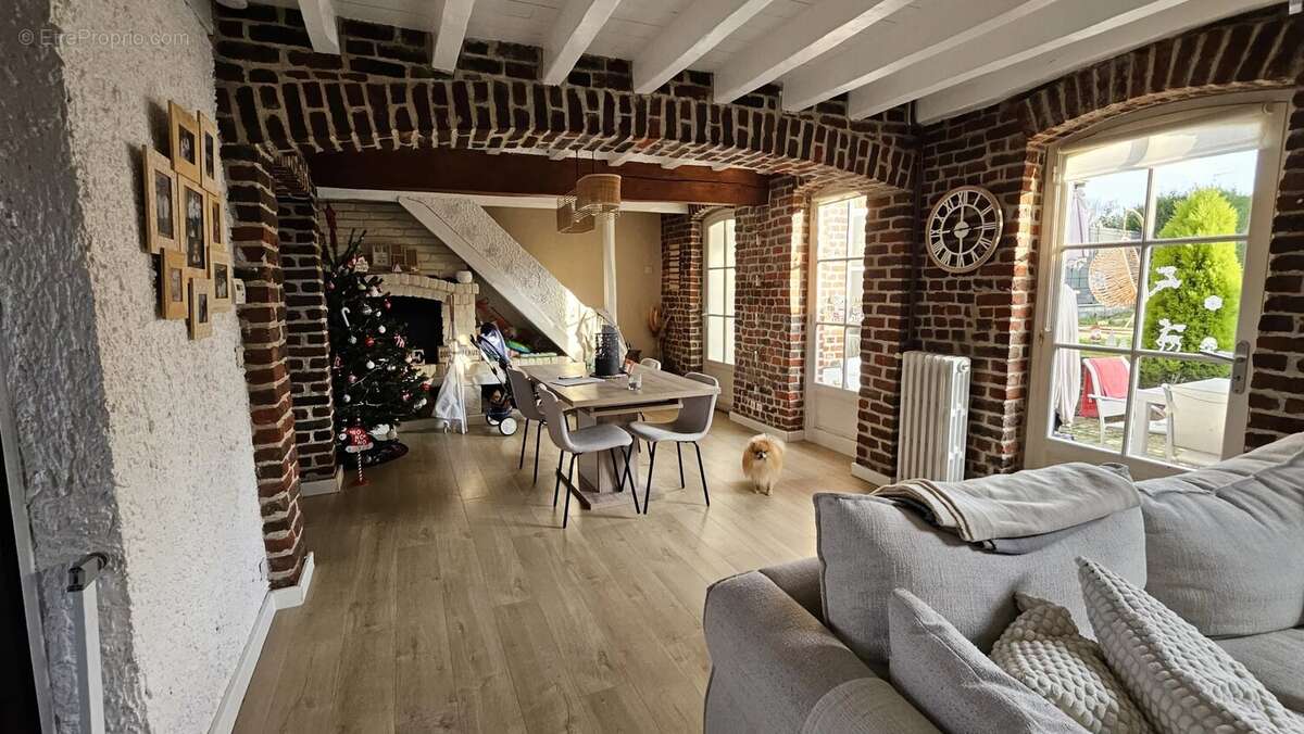 Maison à NEUVILLE-EN-FERRAIN