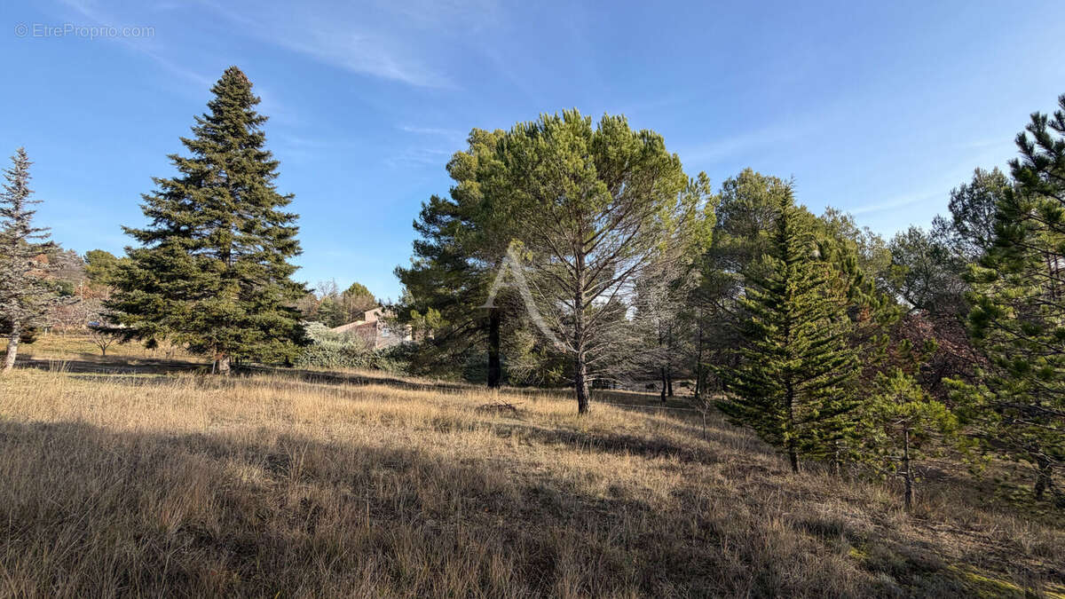Terrain à PIERREVERT